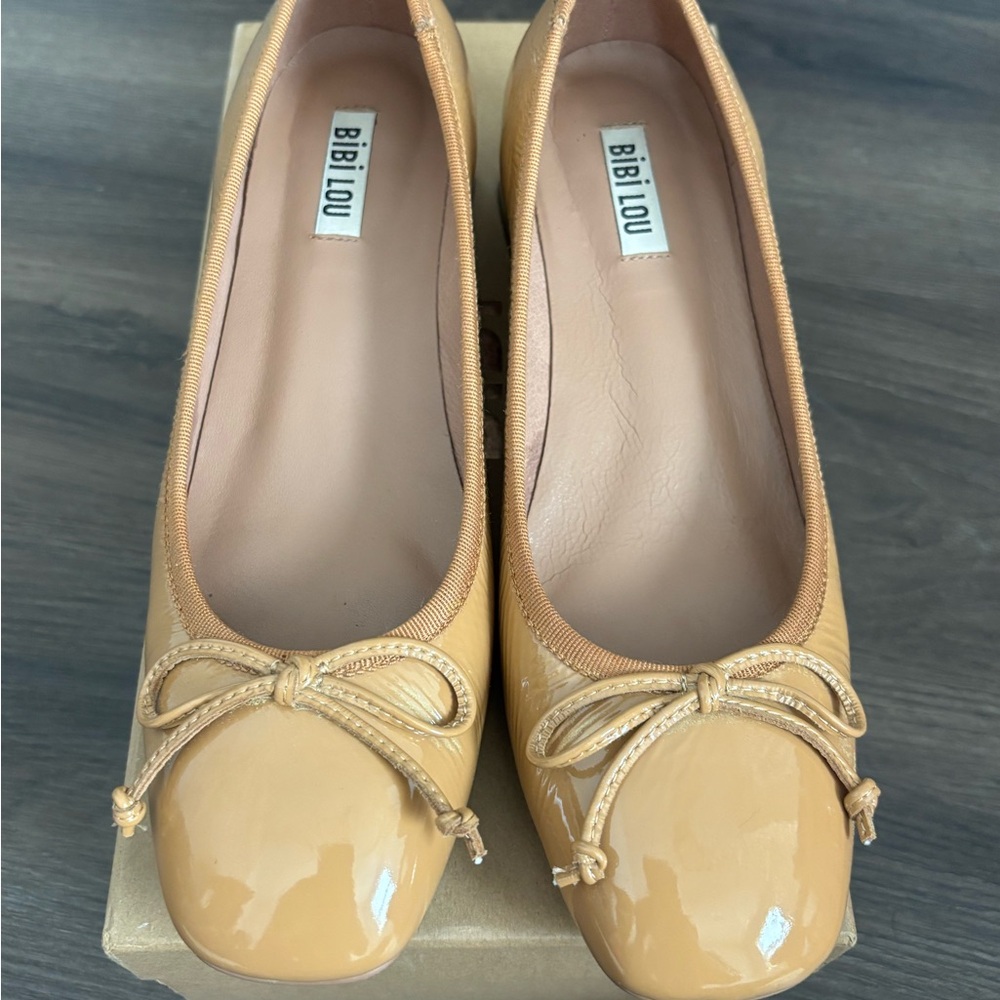 Tan Flats with Bow Detail and Comfort Insole